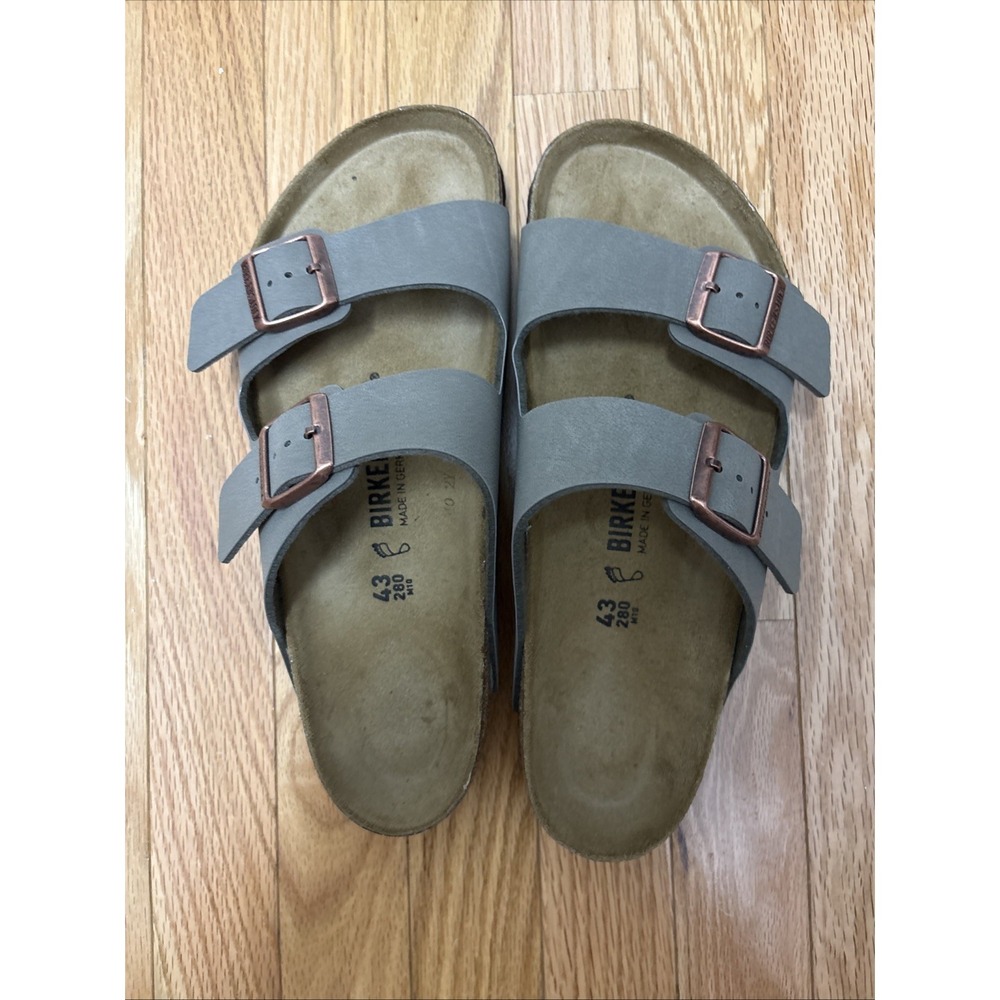 NWOT Birkenstock Men's Arizona Slip On Sandals - Size 10 - Grey/Stone